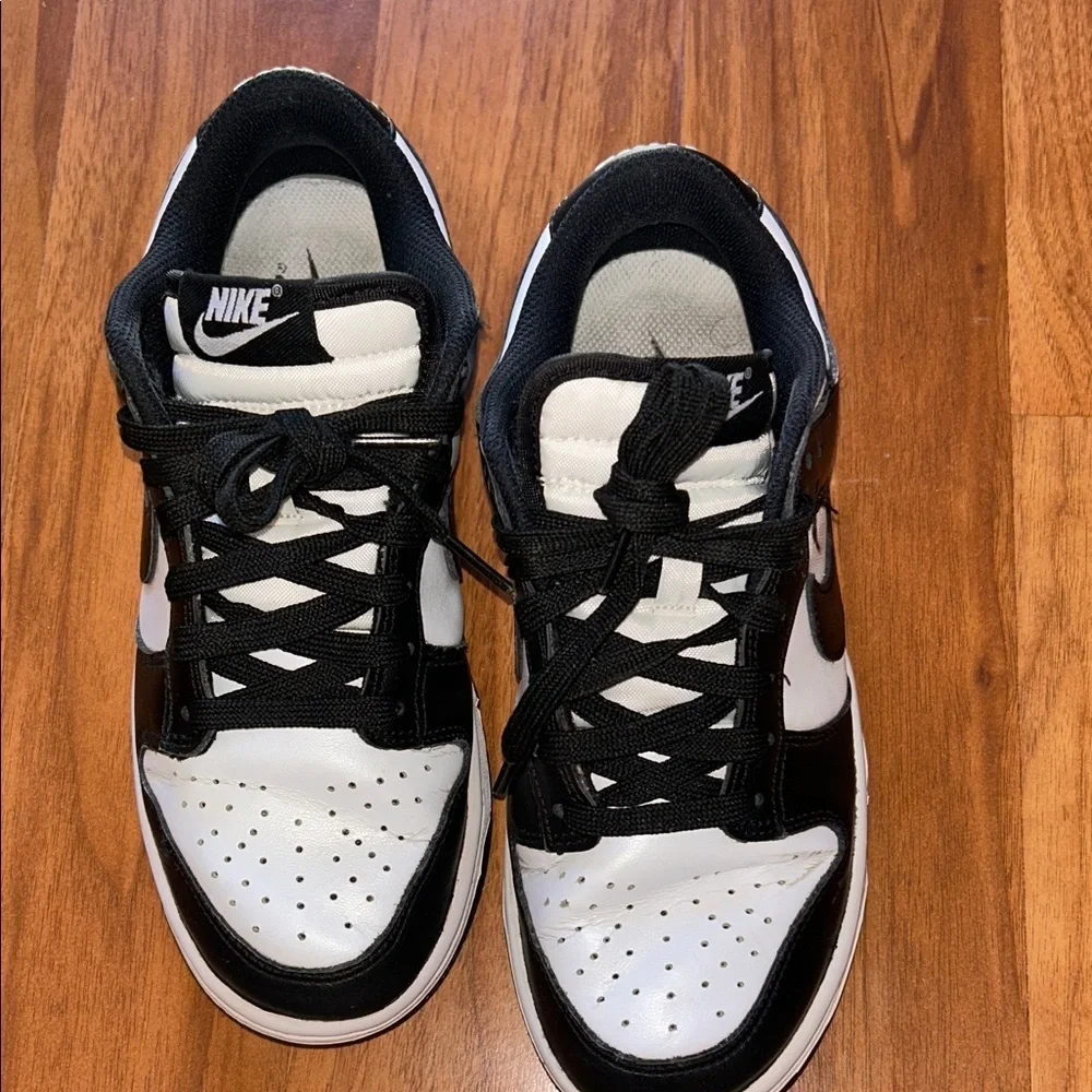 Nike Kids Sneakers in Black and White